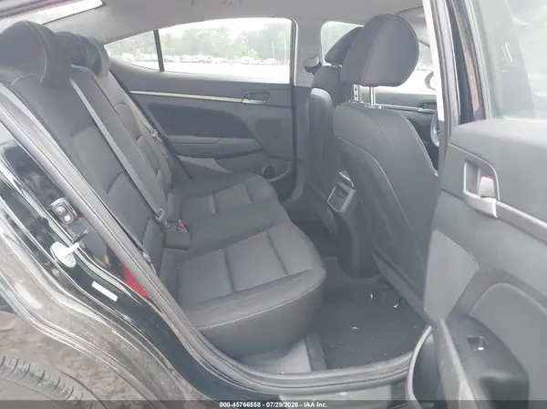 KMHD84LF3JU491039 2018 HYUNDAI ELANTRA - Image 8