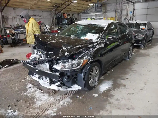 KMHD84LF3JU492028 2018 HYUNDAI ELANTRA - Image 2