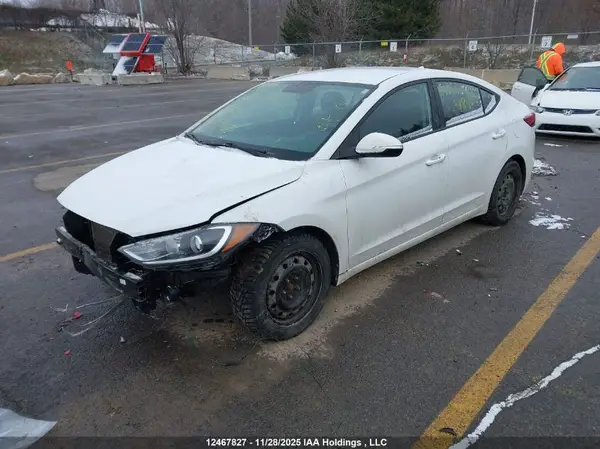 KMHD84LF3JU498377 2018 HYUNDAI ELANTRA - Image 2