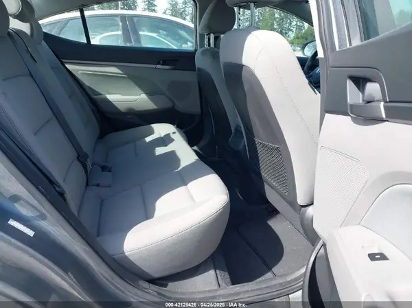 KMHD84LF3JU498623 2018 HYUNDAI ELANTRA - Image 8