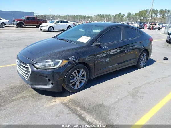 KMHD84LF3JU501858 2018 HYUNDAI ELANTRA - Image 2