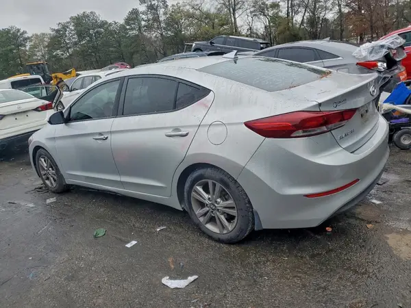 KMHD84LF3JU525187 2018 HYUNDAI ELANTRA - Image 2