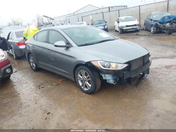 KMHD84LF3JU556388 2018 HYUNDAI ELANTRA - Image 1