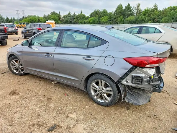 KMHD84LF3JU556391 2018 HYUNDAI ELANTRA - Image 2