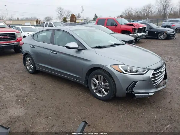 KMHD84LF3JU560473 2018 HYUNDAI ELANTRA - Image 1