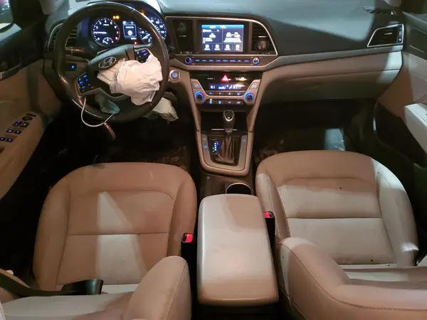 KMHD84LF3JU575961 2018 HYUNDAI ELANTRA - Image 8