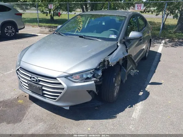 KMHD84LF3JU585387 2018 HYUNDAI ELANTRA - Image 2