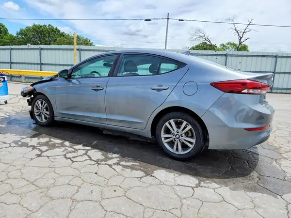 KMHD84LF3JU606903 2018 HYUNDAI ELANTRA - Image 2