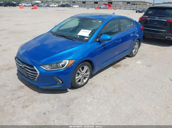 KMHD84LF3JU609185 2018 HYUNDAI ELANTRA - Image 2