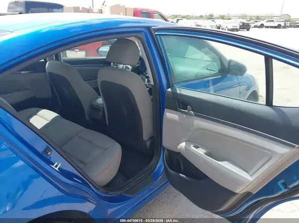 KMHD84LF3JU609185 2018 HYUNDAI ELANTRA - Image 8