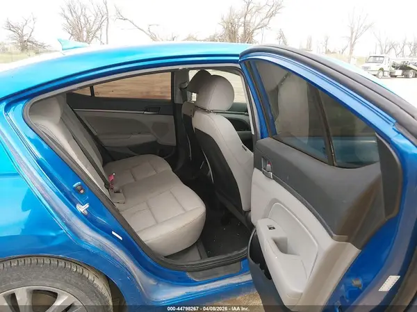 KMHD84LF3JU609297 2018 HYUNDAI ELANTRA - Image 8