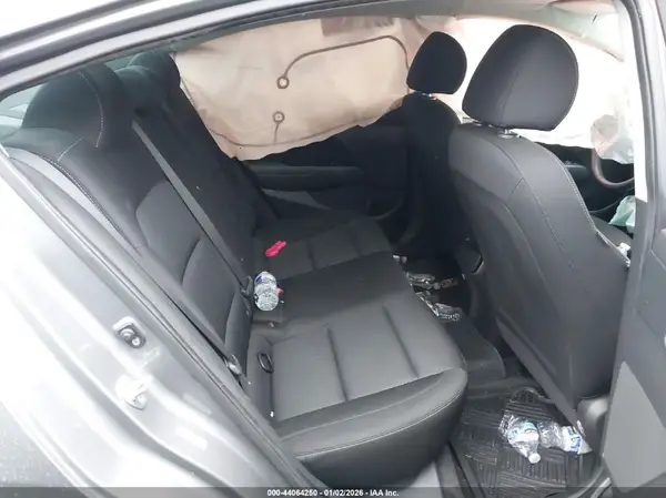 KMHD84LF3JU609591 2018 HYUNDAI ELANTRA - Image 8
