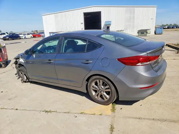 KMHD84LF3JU609607 2018 HYUNDAI ELANTRA - Image 2