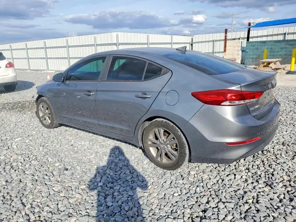 KMHD84LF3JU609753 2018 HYUNDAI ELANTRA - Image 2