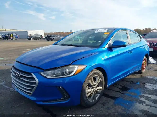 KMHD84LF3JU624043 2018 HYUNDAI ELANTRA - Image 2