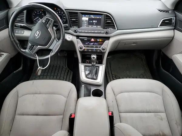 KMHD84LF3JU624060 2018 HYUNDAI ELANTRA - Image 8
