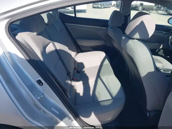 KMHD84LF3JU629159 2018 HYUNDAI ELANTRA - Image 8