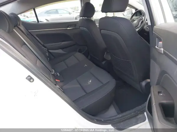 KMHD84LF3JU635091 2018 HYUNDAI ELANTRA - Image 8