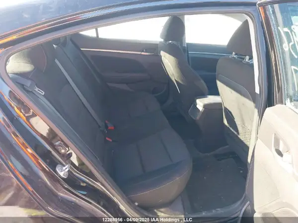 KMHD84LF3JU635267 2018 HYUNDAI ELANTRA - Image 8