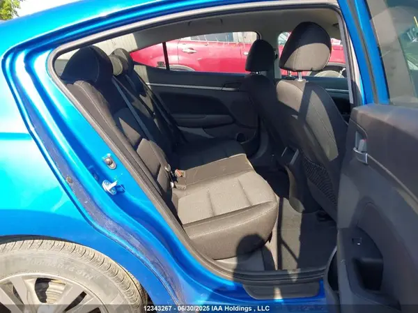 KMHD84LF3JU658208 2018 HYUNDAI ELANTRA - Image 8