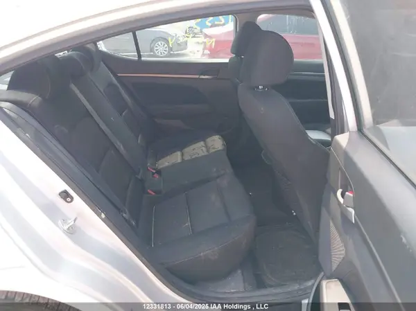 KMHD84LF3JU663098 2018 HYUNDAI ELANTRA - Image 8