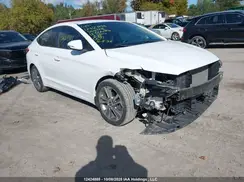 KMHD84LF3JU664008 2018 HYUNDAI ELANTRA