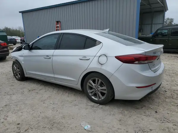 KMHD84LF3JU678992 2018 HYUNDAI ELANTRA - Image 2
