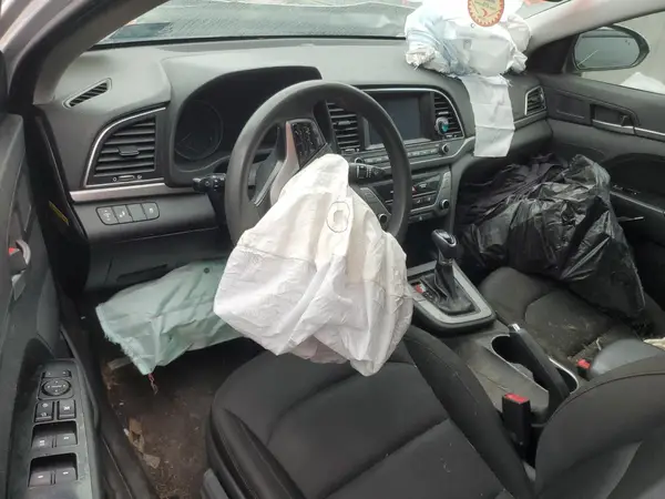 KMHD84LF3JU678992 2018 HYUNDAI ELANTRA - Image 8