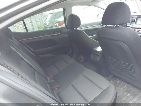 KMHD84LF3JU689166 2018 HYUNDAI ELANTRA - Image 8