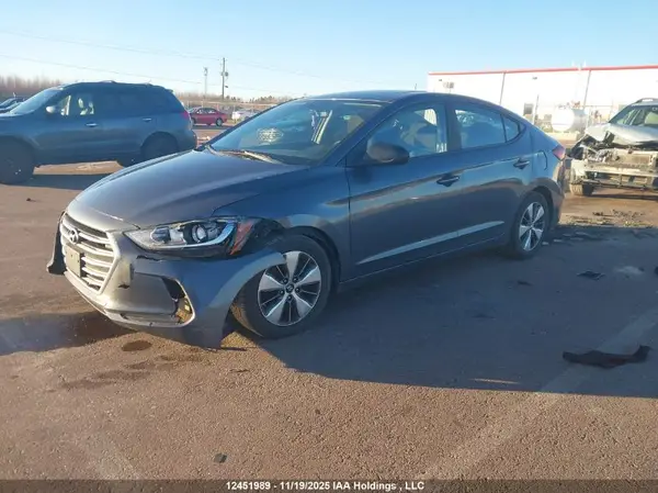 KMHD84LF3JU691242 2018 HYUNDAI ELANTRA - Image 2