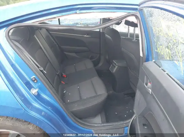 KMHD84LF3JU701025 2018 HYUNDAI ELANTRA - Image 8