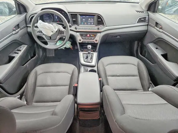 KMHD84LF3JU702854 2018 HYUNDAI ELANTRA - Image 8