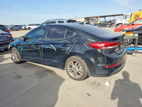 KMHD84LF3JU702868 2018 HYUNDAI ELANTRA - Image 2