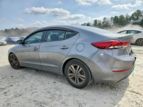 KMHD84LF3JU711800 2018 HYUNDAI ELANTRA - Image 2