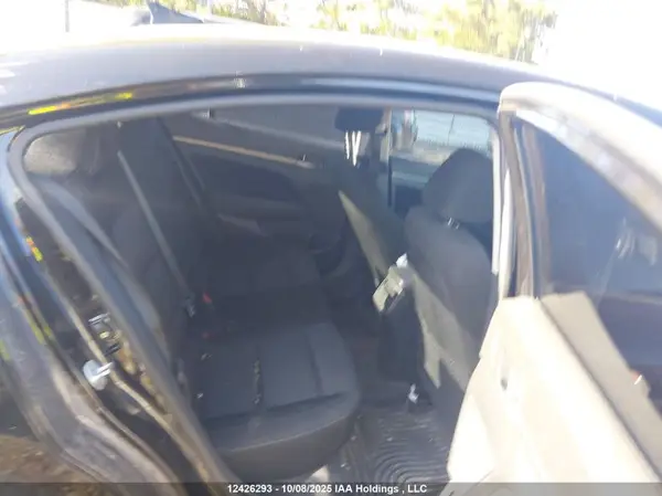 KMHD84LF3JU727317 2018 HYUNDAI ELANTRA - Image 8