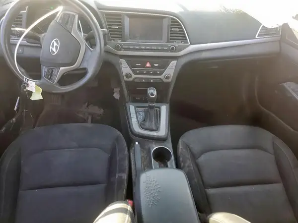 KMHD84LF3JU728256 2018 HYUNDAI ELANTRA - Image 8