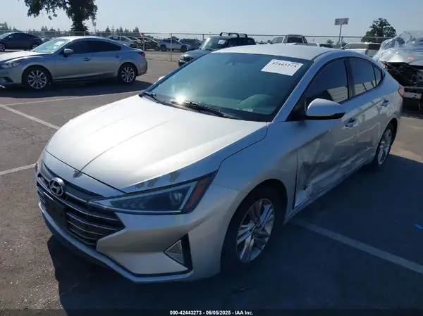 KMHD84LF3KU731160 2019 HYUNDAI ELANTRA - Image 2