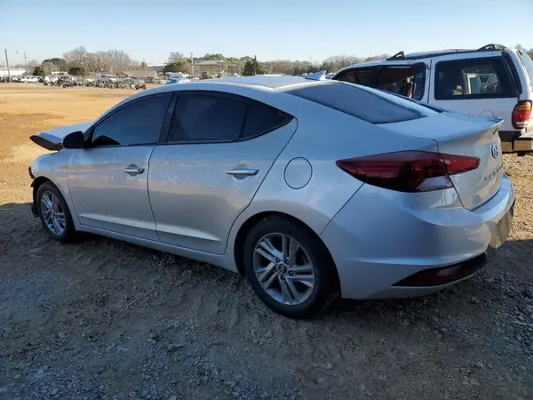 KMHD84LF3KU746208 2019 HYUNDAI ELANTRA - Image 2