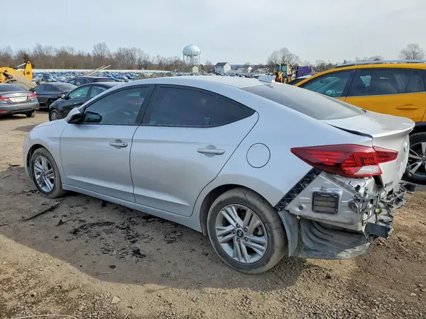 KMHD84LF3KU748265 2019 HYUNDAI ELANTRA - Image 2