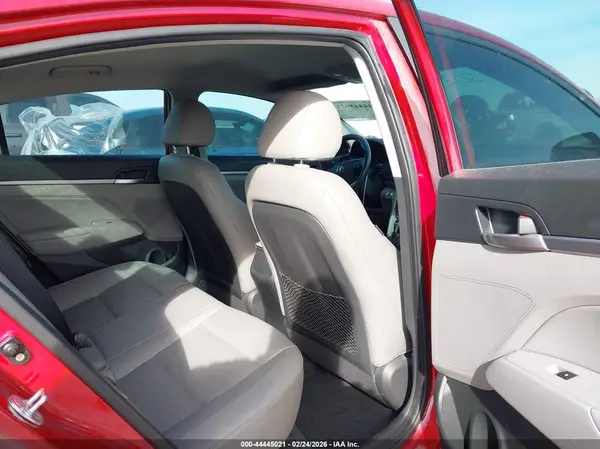 KMHD84LF3KU754650 2019 HYUNDAI ELANTRA - Image 8