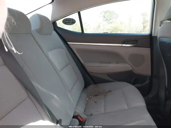 KMHD84LF3KU806522 2019 HYUNDAI ELANTRA - Image 8
