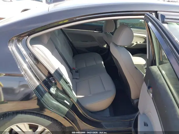 KMHD84LF3KU839228 2019 HYUNDAI ELANTRA - Image 8