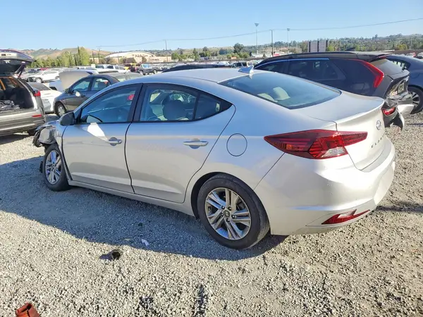 KMHD84LF3KU887926 2019 HYUNDAI ELANTRA - Image 2