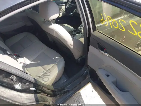 KMHD84LF3LU015456 2020 HYUNDAI ELANTRA - Image 8