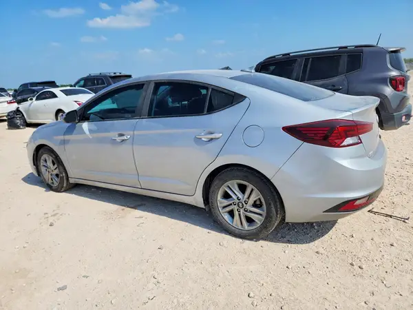 KMHD84LF3LU068111 2020 HYUNDAI ELANTRA - Image 2