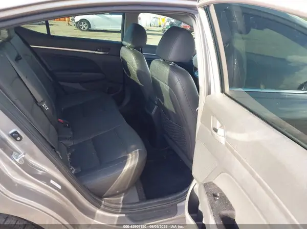 KMHD84LF3LU884543 2020 HYUNDAI ELANTRA - Image 8