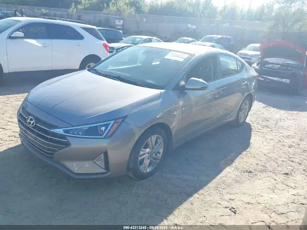 KMHD84LF3LU977613 2020 HYUNDAI ELANTRA - Image 2