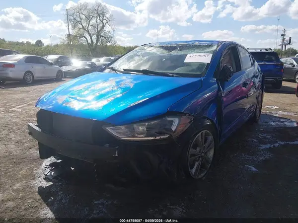 KMHD84LF48U399318 2017 HYUNDAI ELANTRA - Image 2