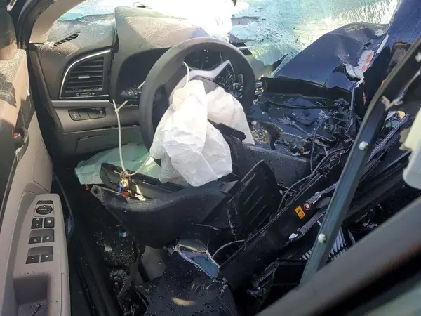 KMHD84LF4HU064916 2017 HYUNDAI ELANTRA - Image 8
