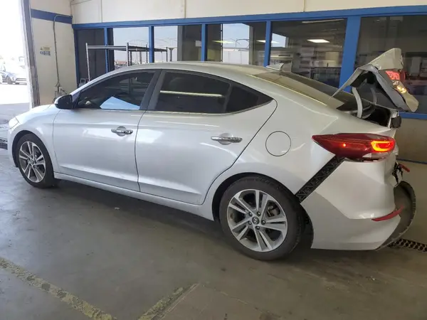 KMHD84LF4HU073406 2017 HYUNDAI ELANTRA - Image 2